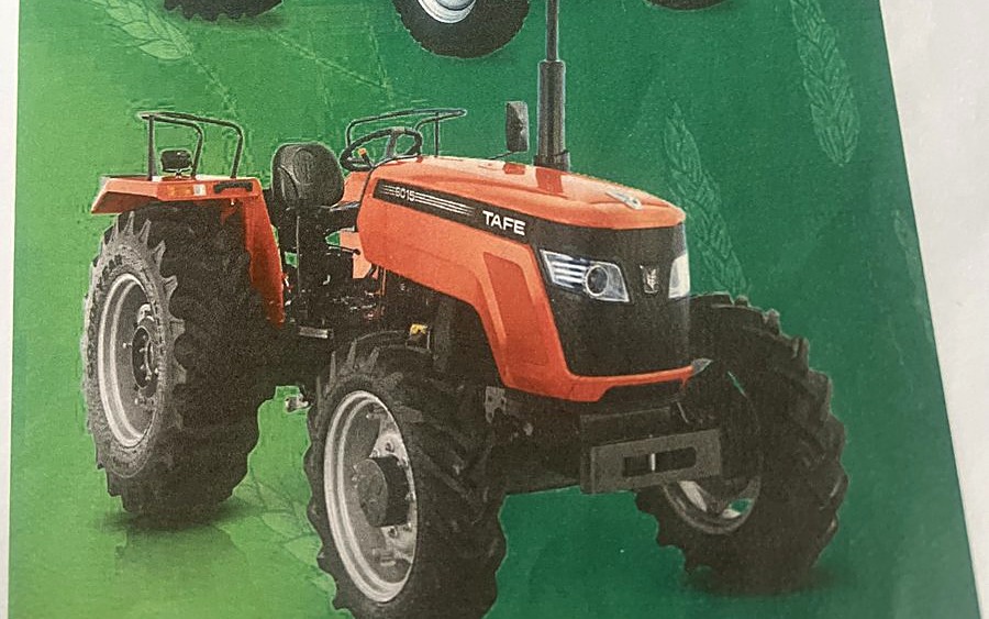 Tracteur TAFE 6015 2WD/4WD